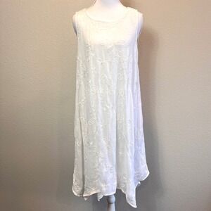 Elle Sleeveless Dress White Size Medium‎ Embroidered Asymmetric Boho Chic Fairy